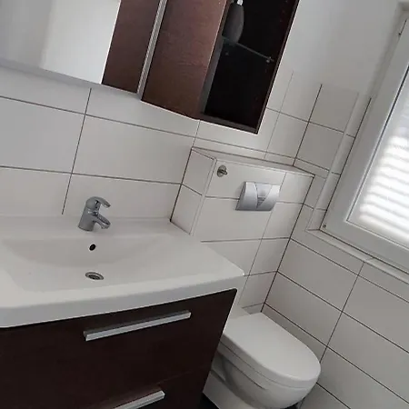 Perica Διαμέρισμα Tisno