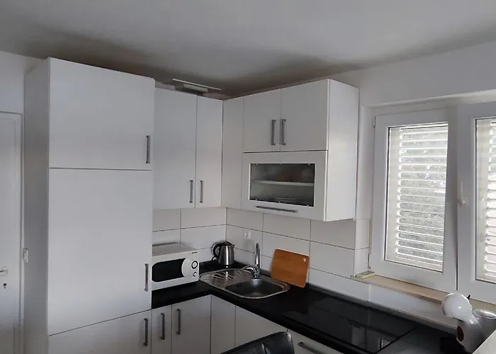 Perica Apartment Tisno